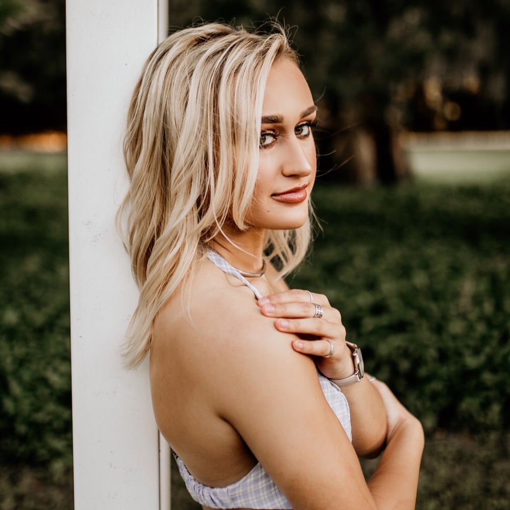 Meet your Posher, Emily